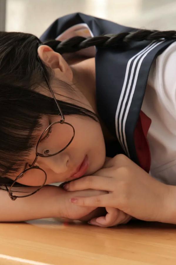   [LOVEPOP] Marina Asakawa 浅川まりな Photoset 02 日系眼镜水手服清纯校服美腿写真第8张图片