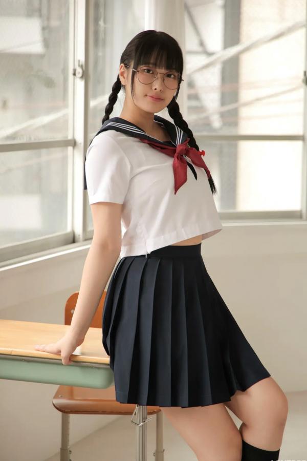   [LOVEPOP] Marina Asakawa 浅川まりな Photoset 02 日系眼镜水手服清纯校服美腿写真第16张图片