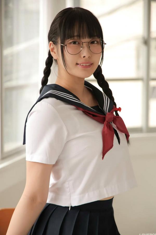   [LOVEPOP] Marina Asakawa 浅川まりな Photoset 02 日系眼镜水手服清纯校服美腿写真第17张图片