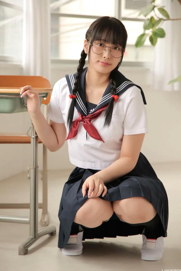   [LOVEPOP] Marina Asakawa 浅川まりな Photoset 02 日系眼镜水手服清纯校服美腿写真第25张图片