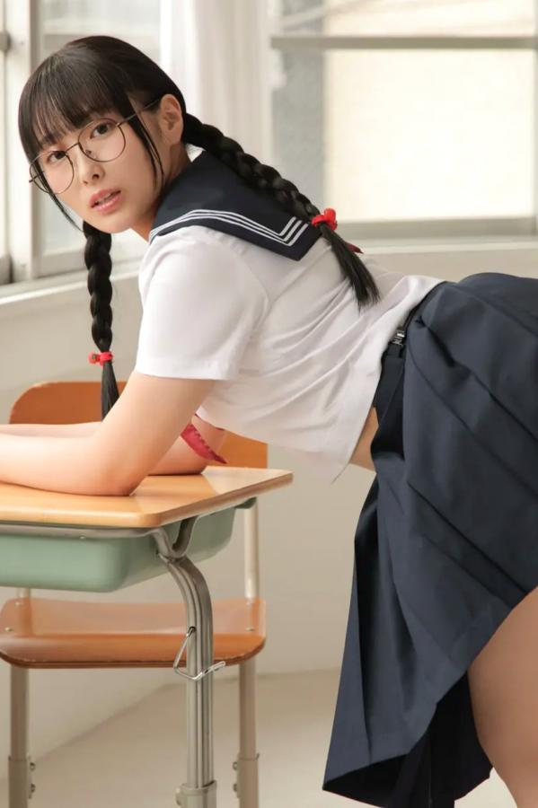   [LOVEPOP] Marina Asakawa 浅川まりな Photoset 02 日系眼镜水手服清纯校服美腿写真第36张图片