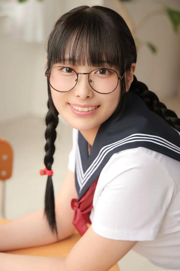   [LOVEPOP] Marina Asakawa 浅川まりな Photoset 02 日系眼镜水手服清纯校服美腿写真第40张图片