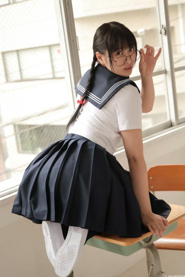   [LOVEPOP] Marina Asakawa 浅川まりな Photoset 02 日系眼镜水手服清纯校服美腿写真第45张图片