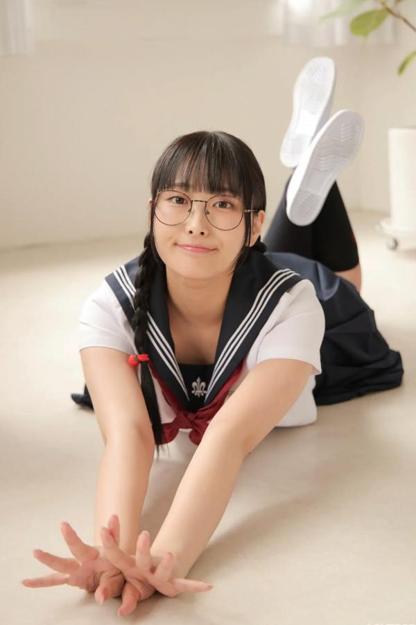   [LOVEPOP] Marina Asakawa 浅川まりな Photoset 02 日系眼镜水手服清纯校服美腿写真第80张图片