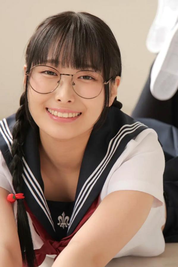   [LOVEPOP] Marina Asakawa 浅川まりな Photoset 02 日系眼镜水手服清纯校服美腿写真第81张图片