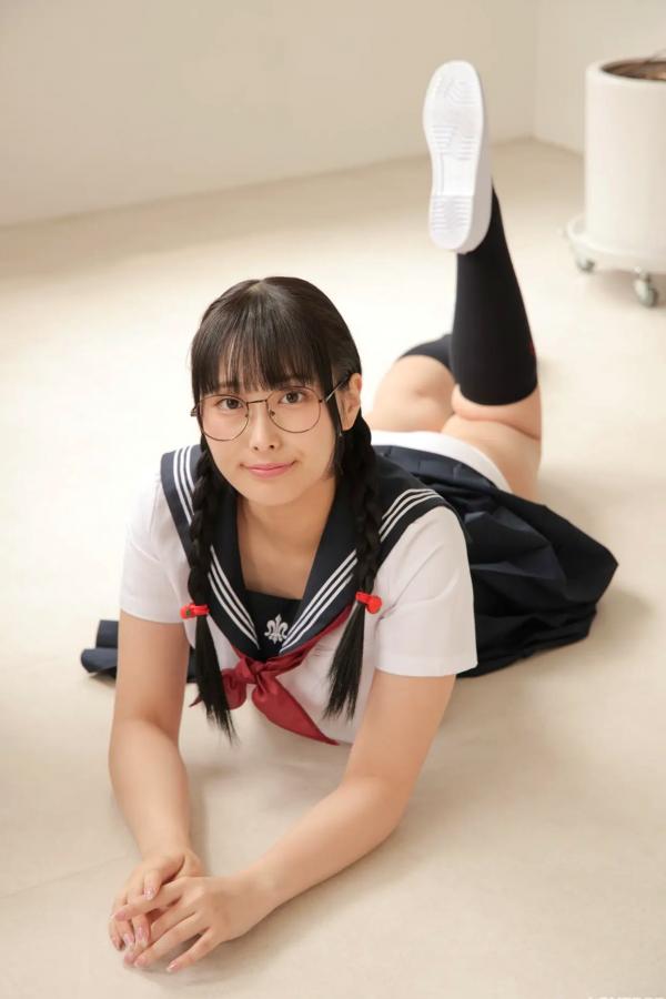   [LOVEPOP] Marina Asakawa 浅川まりな Photoset 02 日系眼镜水手服清纯校服美腿写真第95张图片