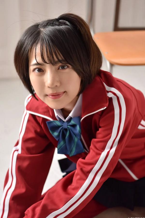  [LOVEPOP] 佐々木萌香 (Moeka Sasaki) Photoset 29 日系运动校服清纯少女写真第22张图片