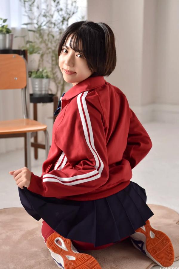   [LOVEPOP] 佐々木萌香 (Moeka Sasaki) Photoset 29 日系运动校服清纯少女写真第28张图片