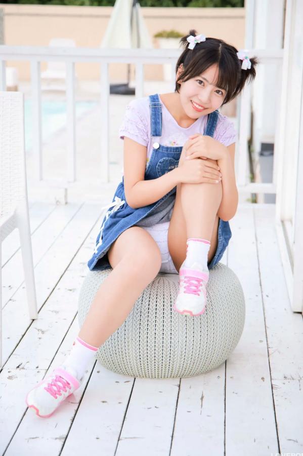   [LOVEPOP] Moeka Sasaki 佐々木萌香 Photoset 28 户外双马尾牛仔裙清纯写真第19张图片