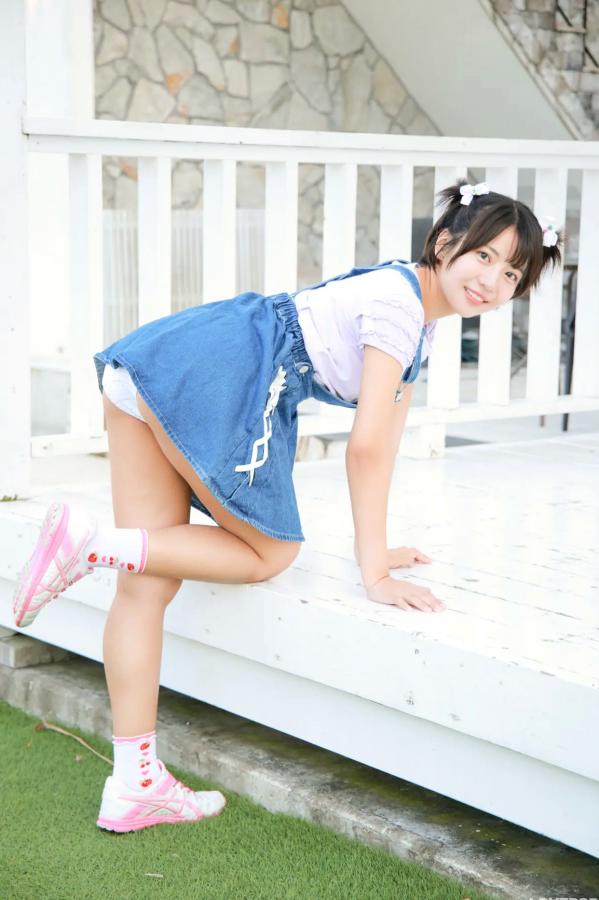   [LOVEPOP] Moeka Sasaki 佐々木萌香 Photoset 28 户外双马尾牛仔裙清纯写真第52张图片