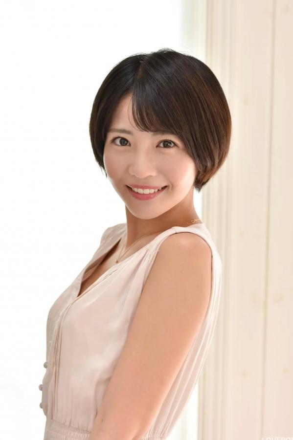    [LOVEPOP] 佐々木萌香 Moeka Sasaki 清纯家居连衣裙写真 Photoset 26第7张图片