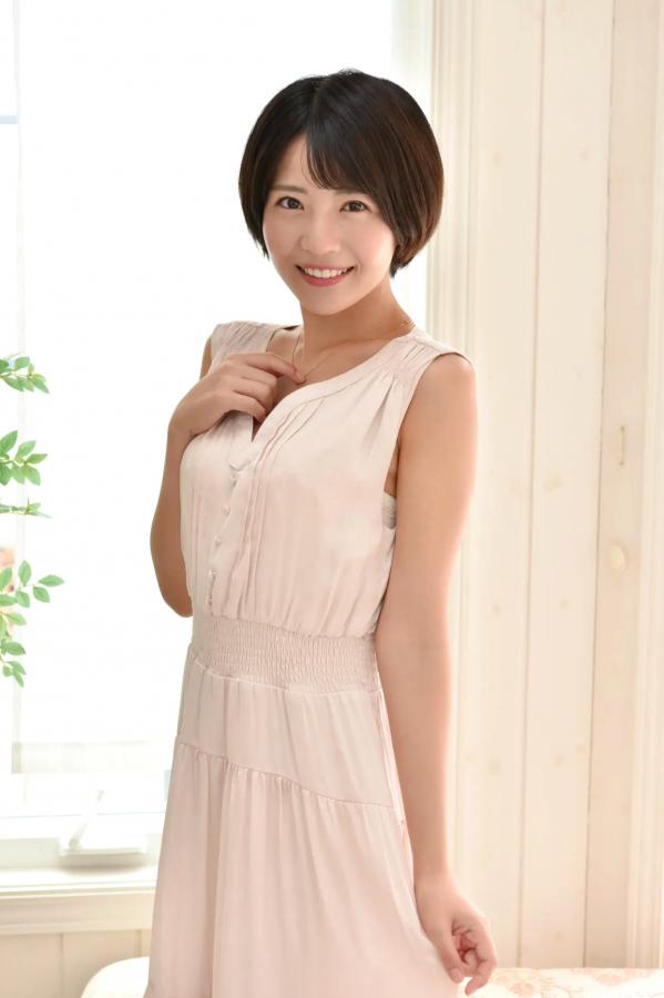    [LOVEPOP] 佐々木萌香 Moeka Sasaki 清纯家居连衣裙写真 Photoset 26第8张图片