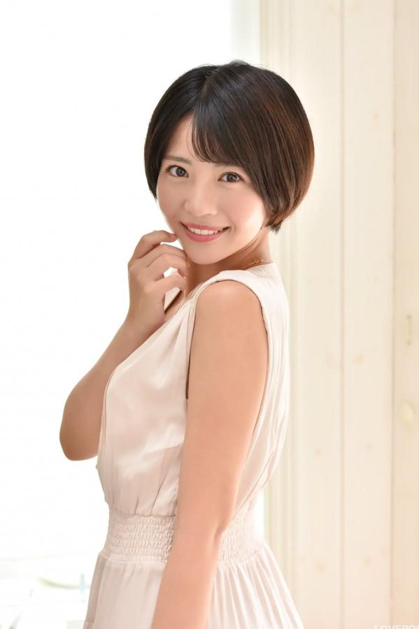    [LOVEPOP] 佐々木萌香 Moeka Sasaki 清纯家居连衣裙写真 Photoset 26第12张图片