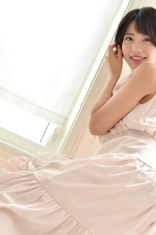    [LOVEPOP] 佐々木萌香 Moeka Sasaki 清纯家居连衣裙写真 Photoset 26第44张图片