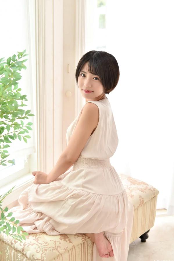    [LOVEPOP] 佐々木萌香 Moeka Sasaki 清纯家居连衣裙写真 Photoset 26第50张图片
