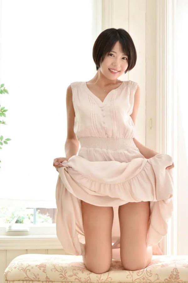    [LOVEPOP] 佐々木萌香 Moeka Sasaki 清纯家居连衣裙写真 Photoset 26第66张图片