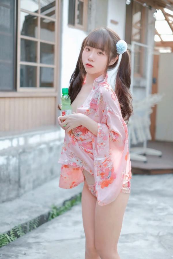   可可小白兔 夏日浴衣 纯欲粉嫩少女 日系和服私房写真第11张图片