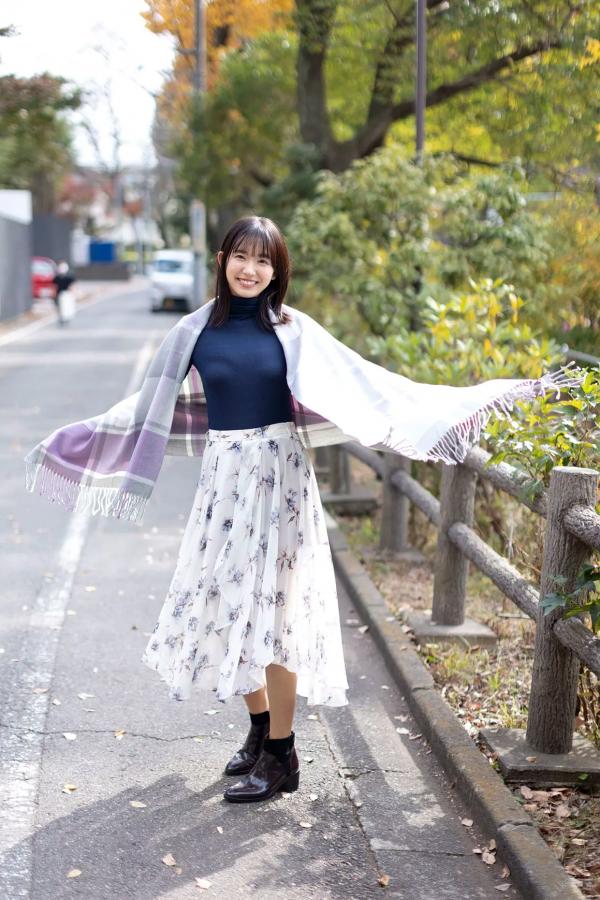   志田音々 - 泳池性感吊带与居家私房写真《大人びたキミが眩しくて》第2张图片