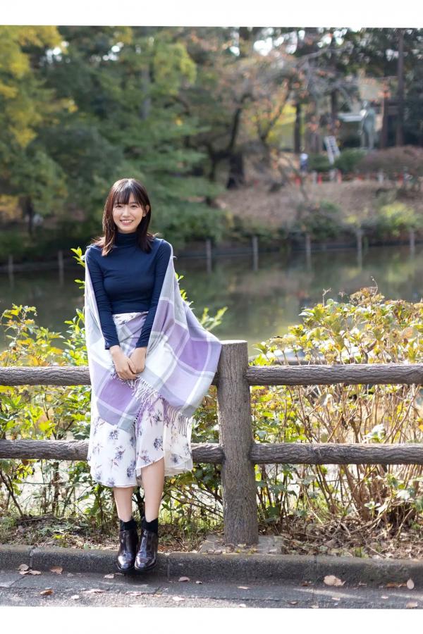   志田音々 - 泳池性感吊带与居家私房写真《大人びたキミが眩しくて》第4张图片