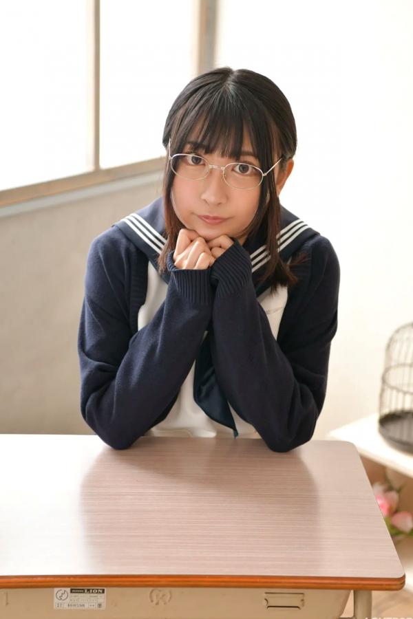 市原薫  [LOVEPOP] Kaoru Ichihara 市原薫 Photoset 01 日本清纯校服黑丝制服写真第2张图片