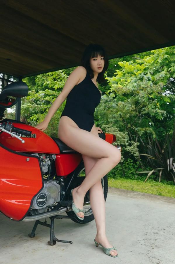   瑚々 - Special one 日系家居比基尼私房性感写真第81张图片