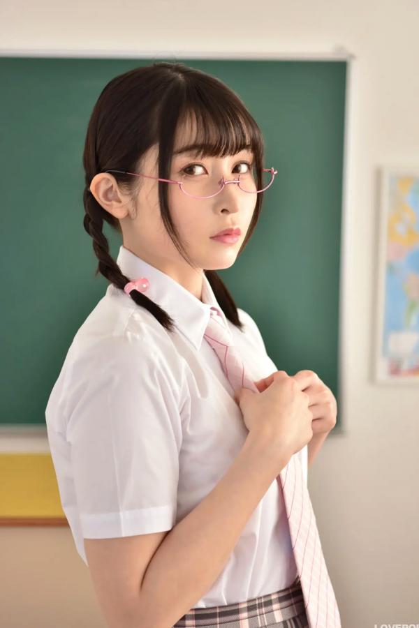    [LOVEPOP] Shione Mizuna 水那しおね Photoset 02 教室JK校服眼镜制服写真第4张图片