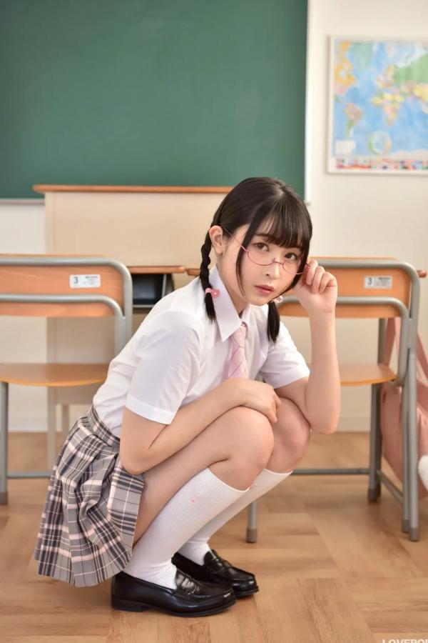    [LOVEPOP] Shione Mizuna 水那しおね Photoset 02 教室JK校服眼镜制服写真第20张图片