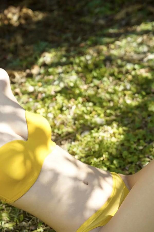   工藤美桜 - 初夏の艶 阳光户外与浴室性感内衣私房写真第37张图片