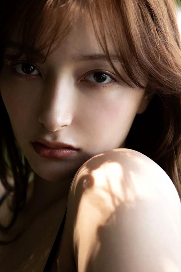   エリマリ姉妹 - 追い越していいよ、私はここにいるから。日本姐妹花泳池比基尼性感写真第79张图片