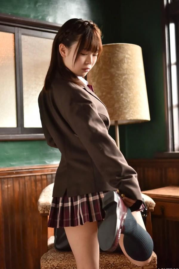  [LOVEPOP] Kanon Kisara 木更かのん Photoset 03 日系校服制服美腿性感写真第15张图片