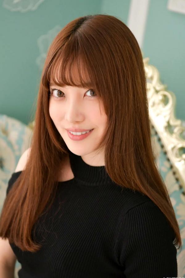    [LOVEPOP] Arisa Akagi 赤城ありさ Photoset 02 黑色露肩短裙优雅私房美腿写真第10张图片