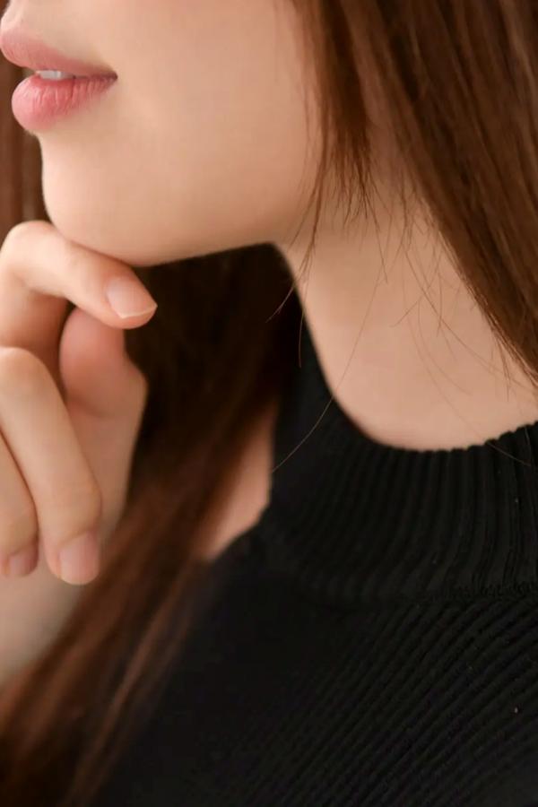    [LOVEPOP] Arisa Akagi 赤城ありさ Photoset 02 黑色露肩短裙优雅私房美腿写真第26张图片