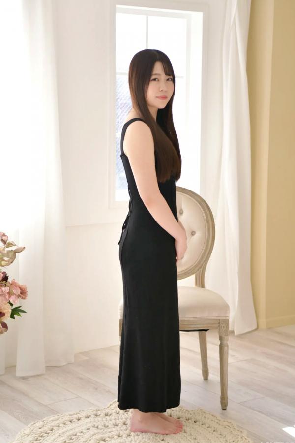   [LOVEPOP] Momoha Mizuse 水瀬百々羽 Photoset 05 黑色连衣长裙家居清新治愈写真第12张图片
