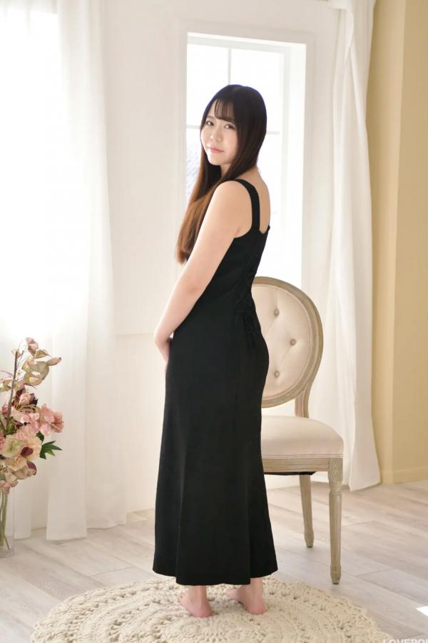   [LOVEPOP] Momoha Mizuse 水瀬百々羽 Photoset 05 黑色连衣长裙家居清新治愈写真第13张图片
