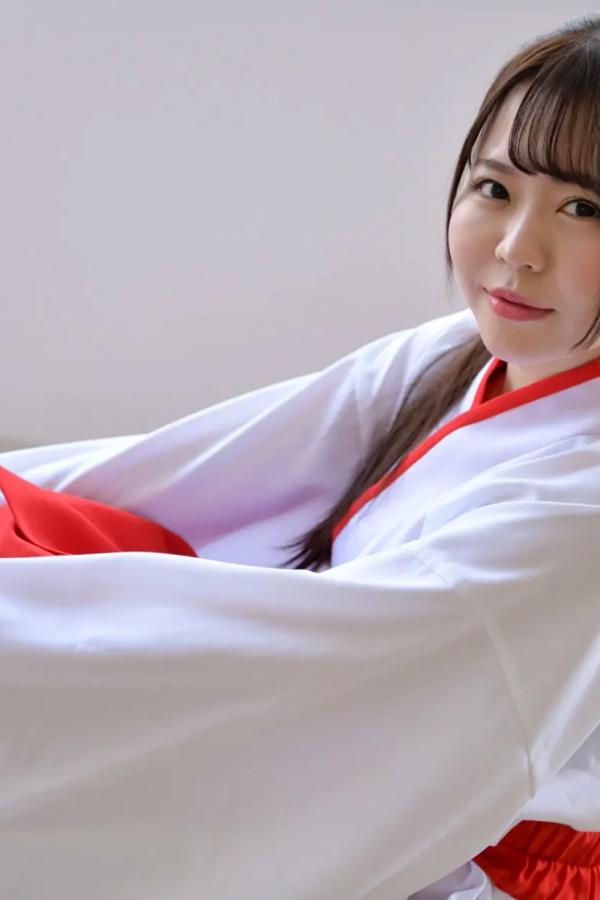    [LOVEPOP] Momoha Mizuse 水瀬百々羽 巫女服角色扮演性感私房写真 Photoset 01第17张图片