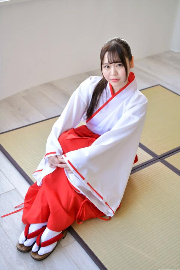    [LOVEPOP] Momoha Mizuse 水瀬百々羽 巫女服角色扮演性感私房写真 Photoset 01第19张图片