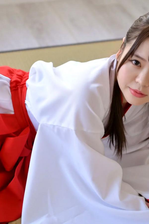    [LOVEPOP] Momoha Mizuse 水瀬百々羽 巫女服角色扮演性感私房写真 Photoset 01第29张图片
