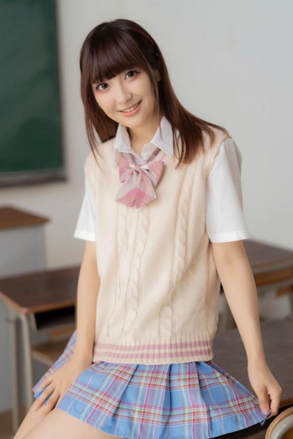    Ai Takanashi 高梨あい - 清纯校服与性感死库水私房写真 ROM第1张图片