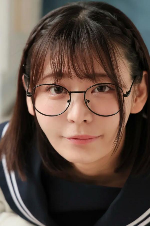    [LOVEPOP] Yui Kohinata 小日向結衣 Photoset 05 日系水手服眼镜妹 清纯校服美腿写真第30张图片