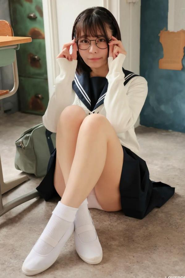    [LOVEPOP] Yui Kohinata 小日向結衣 Photoset 05 日系水手服眼镜妹 清纯校服美腿写真第38张图片