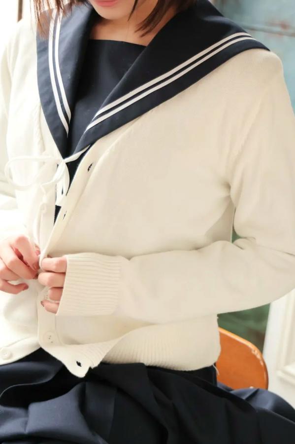    [LOVEPOP] Yui Kohinata 小日向結衣 Photoset 05 日系水手服眼镜妹 清纯校服美腿写真第52张图片