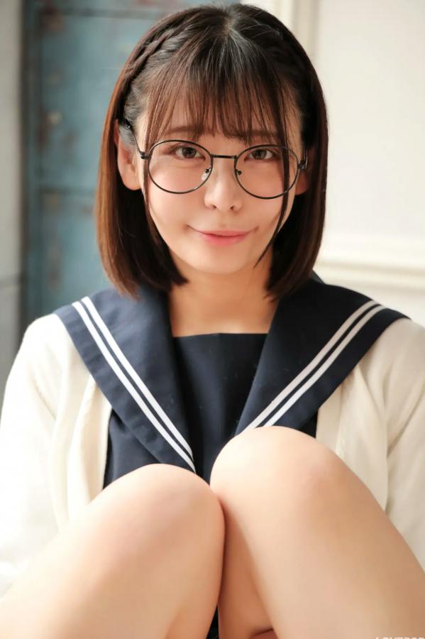    [LOVEPOP] Yui Kohinata 小日向結衣 Photoset 05 日系水手服眼镜妹 清纯校服美腿写真第64张图片