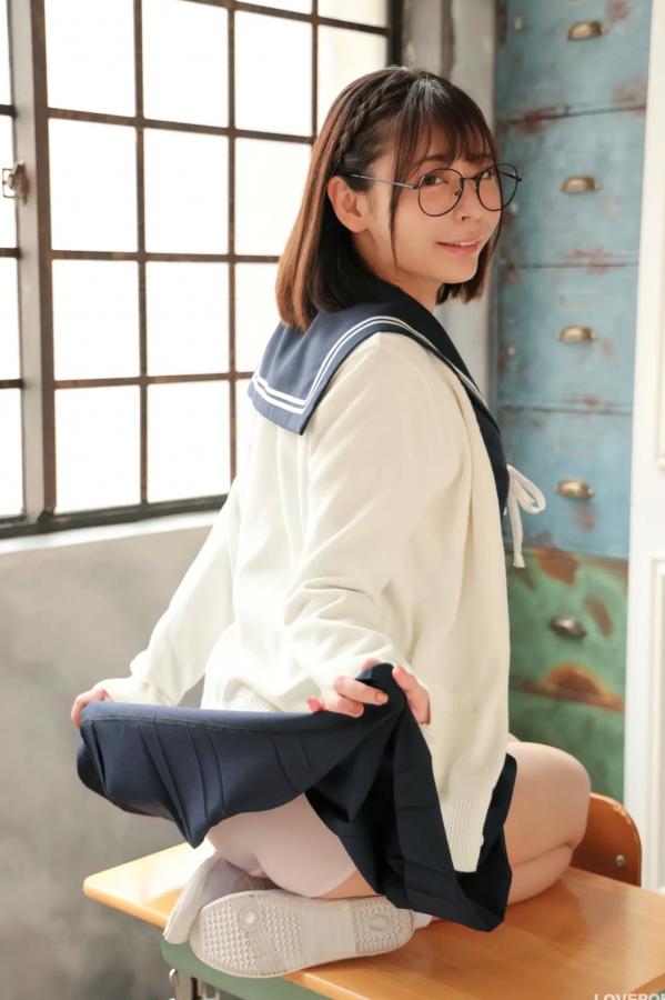    [LOVEPOP] Yui Kohinata 小日向結衣 Photoset 05 日系水手服眼镜妹 清纯校服美腿写真第77张图片