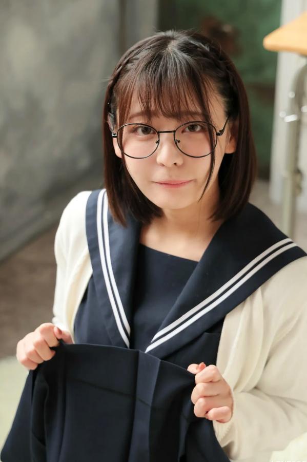    [LOVEPOP] Yui Kohinata 小日向結衣 Photoset 05 日系水手服眼镜妹 清纯校服美腿写真第81张图片