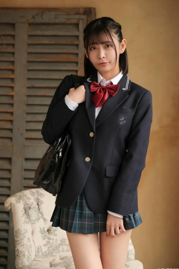   [LOVEPOP] Yui Kohinata 小日向結衣 Photoset 04 日系校服制服清纯美腿写真第7张图片