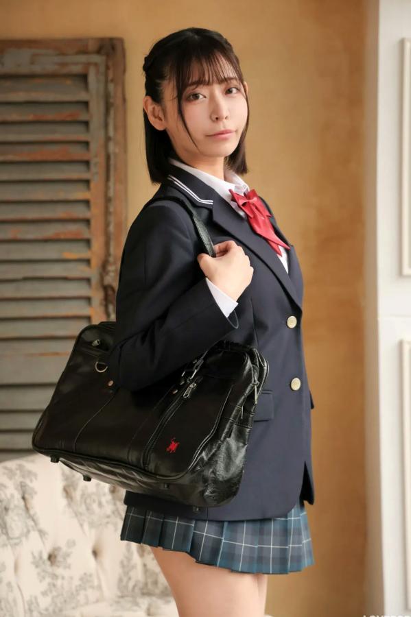   [LOVEPOP] Yui Kohinata 小日向結衣 Photoset 04 日系校服制服清纯美腿写真第10张图片