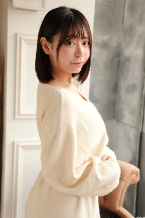   [LOVEPOP] Yui Kohinata 小日向結衣 Photoset 01 暖系毛衣搭配魅惑黑丝美腿私房写真第14张图片