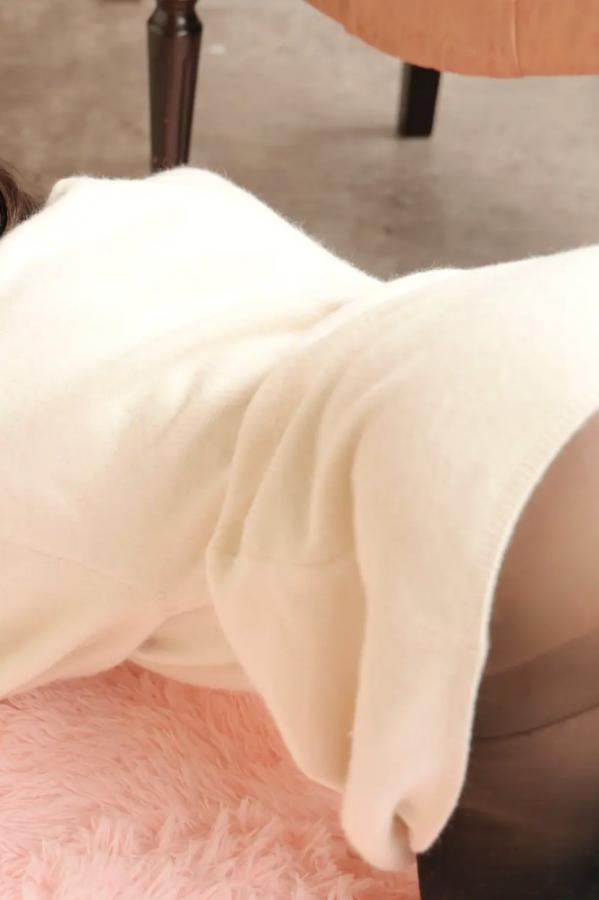   [LOVEPOP] Yui Kohinata 小日向結衣 Photoset 01 暖系毛衣搭配魅惑黑丝美腿私房写真第81张图片