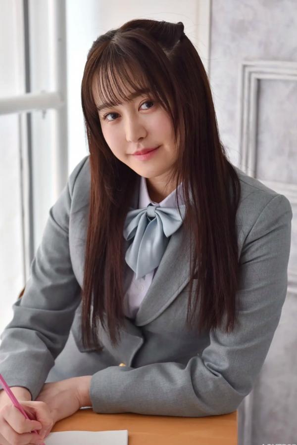   [LOVEPOP] Shizuna Ito 伊藤しずな Photoset 05 清纯校服制服美腿写真第9张图片
