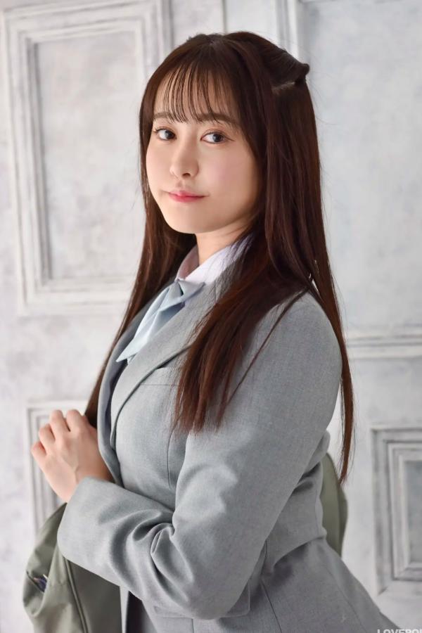   [LOVEPOP] Shizuna Ito 伊藤しずな Photoset 05 清纯校服制服美腿写真第21张图片